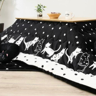 【ネット決済】ニトリ　こたつ布団　正方形　白黒　猫