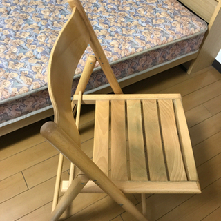 折り畳み椅子 無料