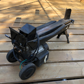 取引中 薪割り機 100v 7t？