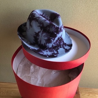 【ネット決済】帽子（1）ウールフェルト中折れ　タイダイのような模様