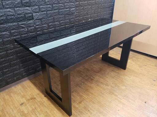 【未使用・訳アリ】ラグジュアリーダイニングテーブル・イタリアンモダンデザイン・ブラック・8322