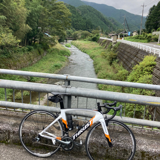 カーボンフレームロードバイク 完成車 ティアグラ　SHIMANO105