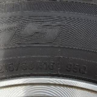 トヨタ純正ホイール付きスタッドレスタイヤ