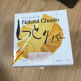 お菓子  しっとりチーズバー