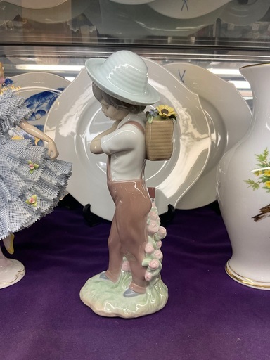 B1*8【ご来店頂ける方限定】リアドロ 「花カゴの少年」箱あり