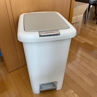 価格交渉受付中】ゴミ箱 ホーマックで25000円 市内配送無料