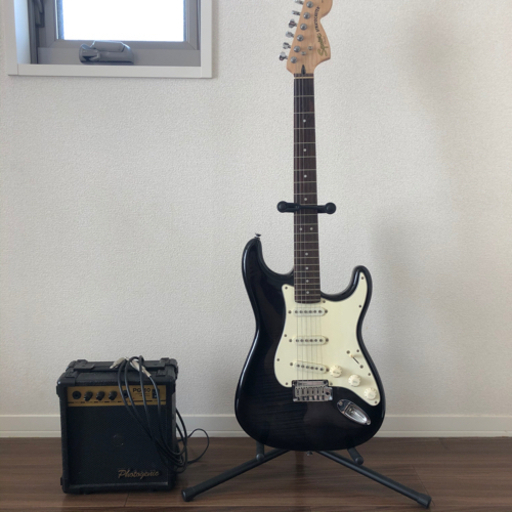 【お値下げ】初心者にも！エレキギターセット Squier by Fender ストラトキャスター アンプ含む8点付き