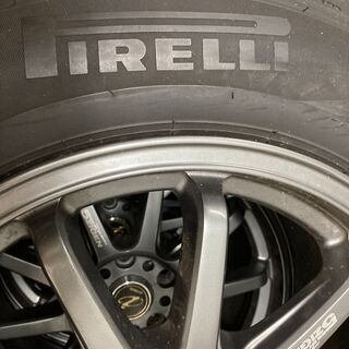 スタッドレスタイヤ、お売りします。