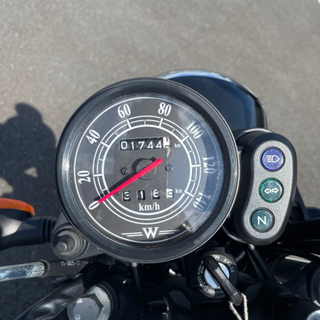 Kawasaki カワサキ　w175 新古車　ワンオーナー