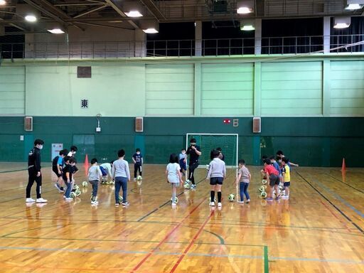 千島体育館フットサルスクールシュライカー大阪大正区役所すぐ横 千島体育館 大正のサッカーの生徒募集 教室 スクールの広告掲示板 ジモティー