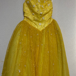 黄色のドレス
