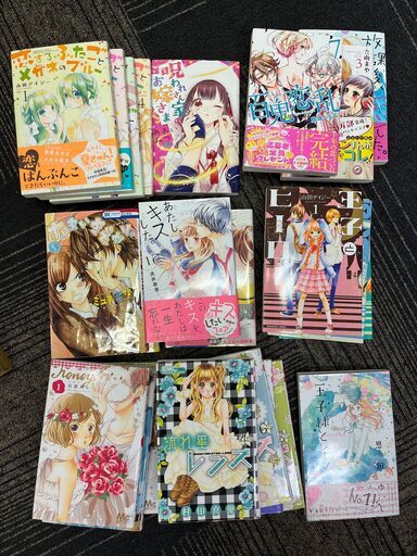 少女マンガ25冊0円 恋するふたごとメガネのブルー なまいきざかり あたし キスした 王子とヒーロー ハニー 流れ星レンズ 王子様とイヌ リョー 四谷三丁目のマンガ コミック アニメの中古あげます 譲ります ジモティーで不用品の処分