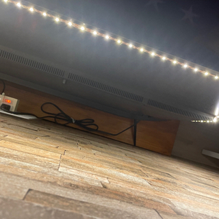 TCL 50型　薄型　テレビ　TV  ライトおまけ