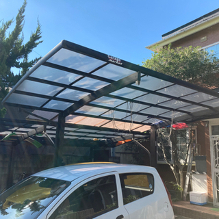 カーポート　ブラック　ポリカーボネート