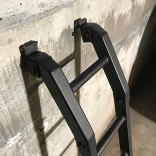 外装、車外用品 決まりました❗️美品！ジムニー現行型リアラダー 