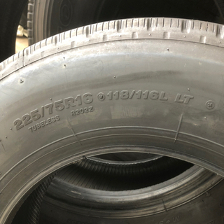 新車外しトラックタイヤ 225/75R 16 ブリヂストンR202