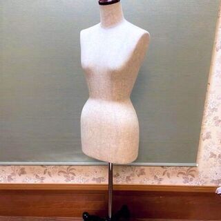美品 東京キイヤトルソー SIZE83 B85 W60 H86 レディース マネキン