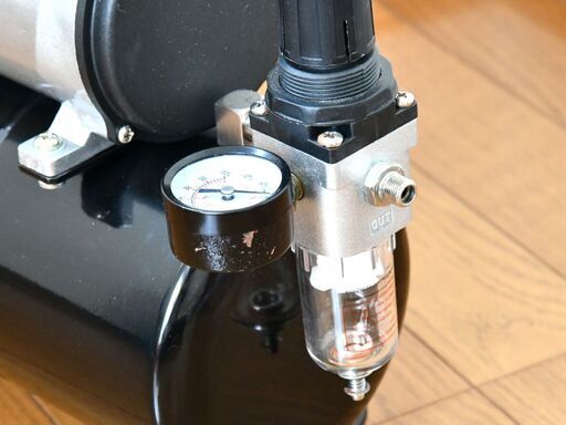 エアコンプレッサー、塗装ブース、エアーブラシ、その他おまけ付