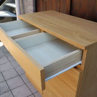 人気の無印良品(MUJI)のオーク材 キャビネット・木製扉！ナチュラルで