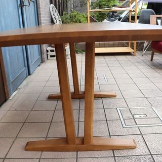 karimoku(カリモク家具)のオーク材を使用したダイニングテーブルDT8401