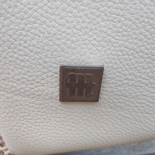 アクタス　白本革張り２.５人掛けソファー『美品中古』　【リサイクルショップサルフ】