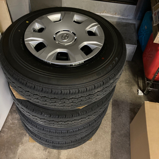 新車外し】ハイエース 純正 タイヤホイール