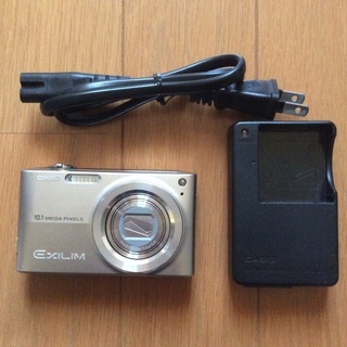 【高画質】CASIO  EXILIM EX-Z200 デジタルカメラ