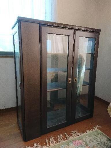 両面ガラス扉食器棚 - 福島県の家具