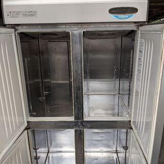 タテ型冷凍冷蔵庫