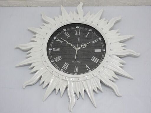 ss2899　未使用品　太陽の時計　ホワイト　大型　樹脂製　輸入雑貨　掛け時計　アナログ　連続秒針　白　Sun Clock　彫刻　レリーフ　デザイン　オシャレ　インテリア
