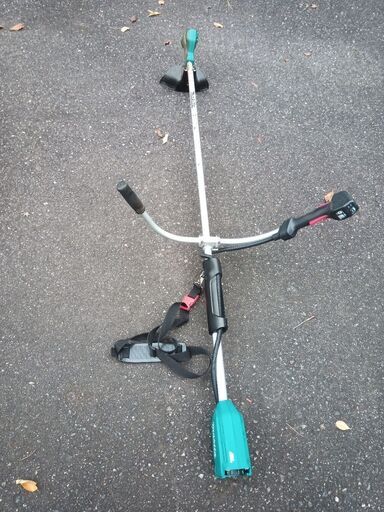 makita  充電式草刈機