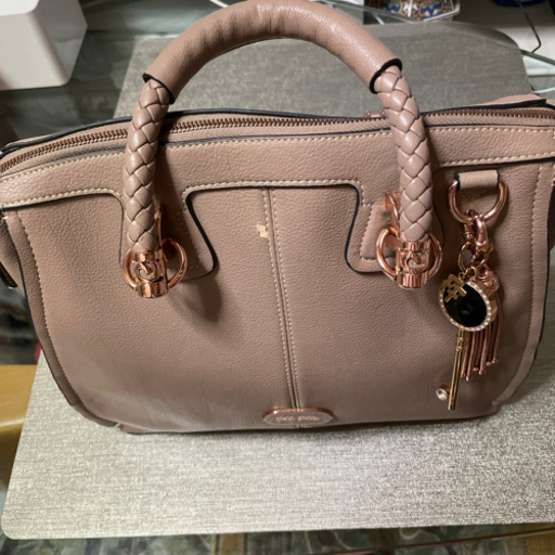 値下げfolli follieバックです。珍しいタイプでカッコ良いです。