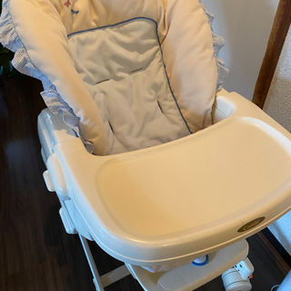 combi ハイチェア　赤ちゃん　椅子