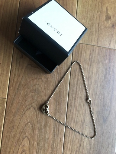 GUCCIのハートネックレス