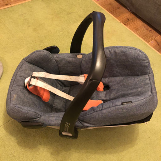 マキシコシ　MAXI-COSI(マキシコシ)  回転式チャイルドシート　上部分