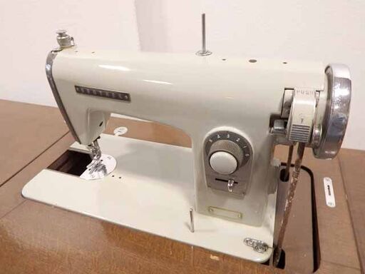 ◇Hallo Kittyモデル◇使いやすい家庭用ミシン El130】整備済み品 現品管理 
