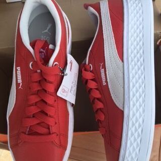 値引き交渉OK！新品　未使用　PUMA　プーマ　スニーカー　本革...