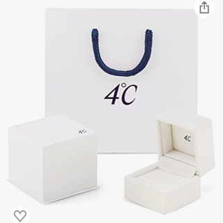 4℃ ダイヤモンドネックレス　k10 ホワイトゴールド