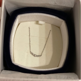 4℃ ダイヤモンドネックレス　k10 ホワイトゴールド