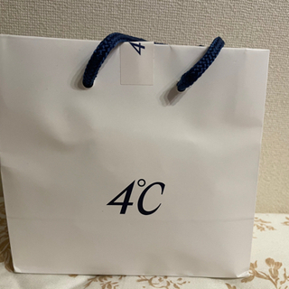 4℃ ダイヤモンドネックレス　k10 ホワイトゴールド