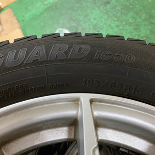 話し中！195/65R15状態良好スタッドレスタイヤ！