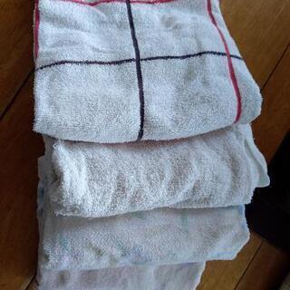 ぼろ布　使い込んだバスタオルなどです。使い捨ての雑巾に。
