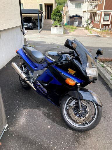 KAWASAKI ZZR-1100　車検あり