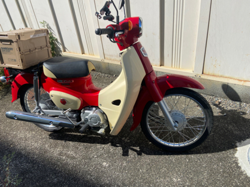 スーパーカブ 50cc 60周年モデル  走行かなり少なめ