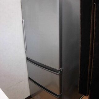 ２０１６年製　３ドア冷蔵庫