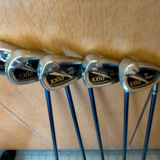 （名器）ゼクシオ アイアン