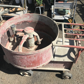 モルタルミキサー　100v コンクリート稼働　引取り限定