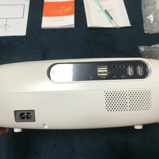 プロジェクター＋100インチスクリーン