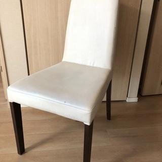 【0円】椅子　ホワイト　白　二脚