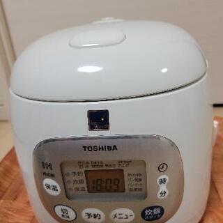 【 引き取り限定 】 炊飯器 3合炊き TOSHIBA 東芝IH...